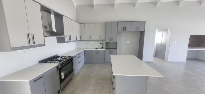 3 Bedroom Property for Sale in Britannia Bay Western Cape